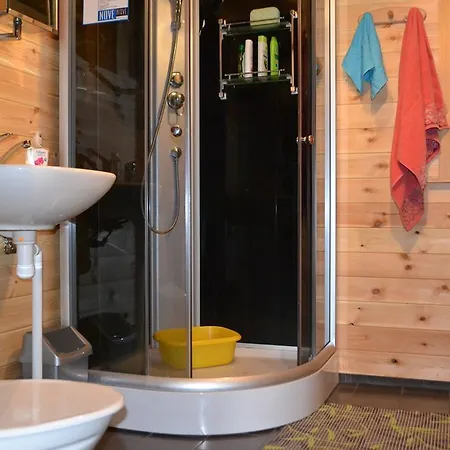 Kivi-roosi House Lümanda