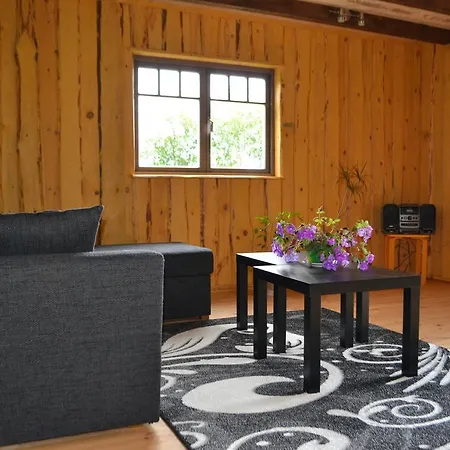 Kivi-roosi House Lümanda