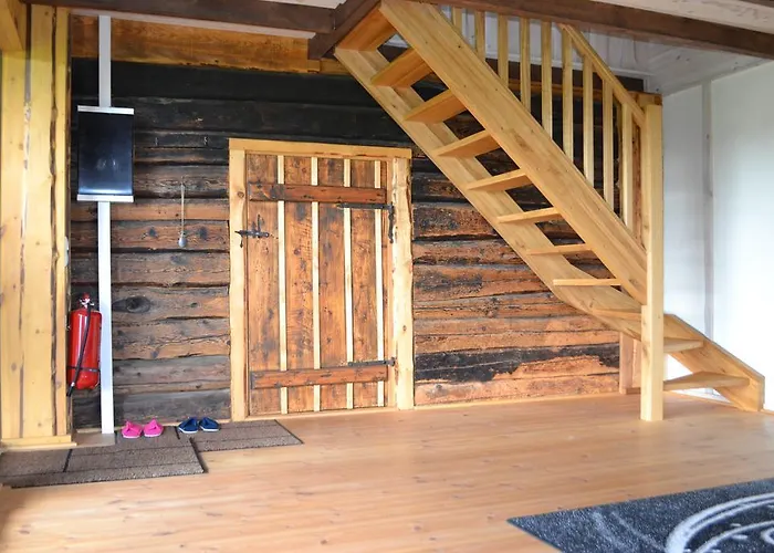 Kivi-roosi House Lümanda