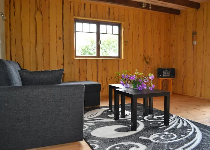 Kivi-roosi House Lümanda